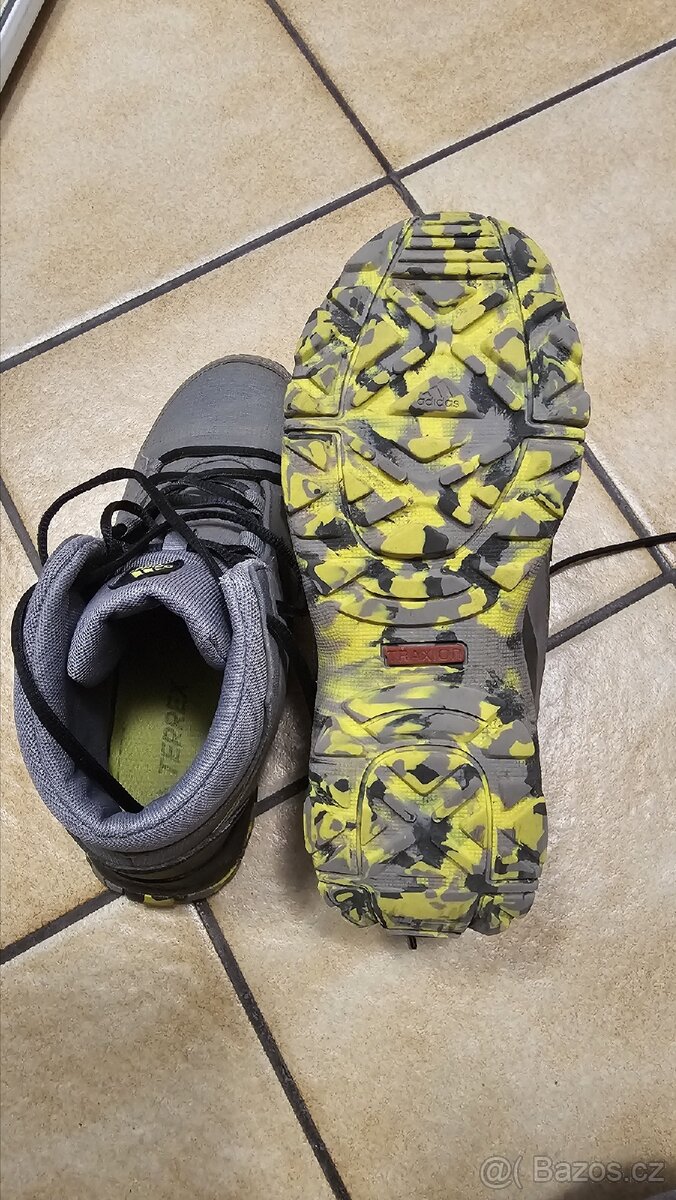 Kotníčkové boty zn. ADIDAS TERREX HYPERHIKER, vel. 33
- 3