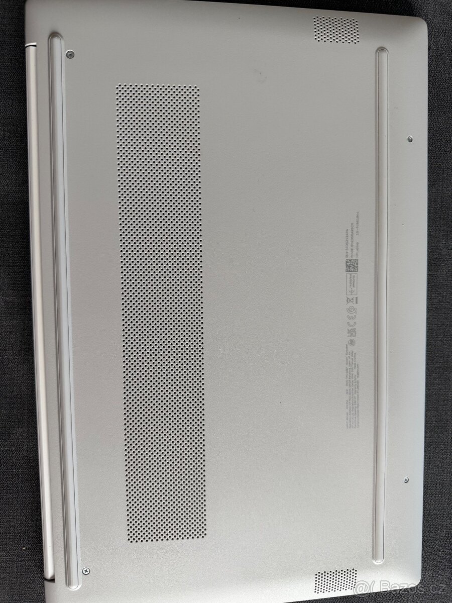 Notebook HP 15,6, jako nový 2 měsíce starý - 3