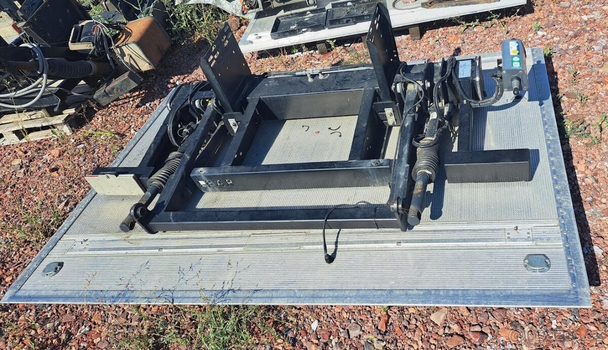 Pěkná hydraulická plošina čelo Bär BC 1000S4 - 3
