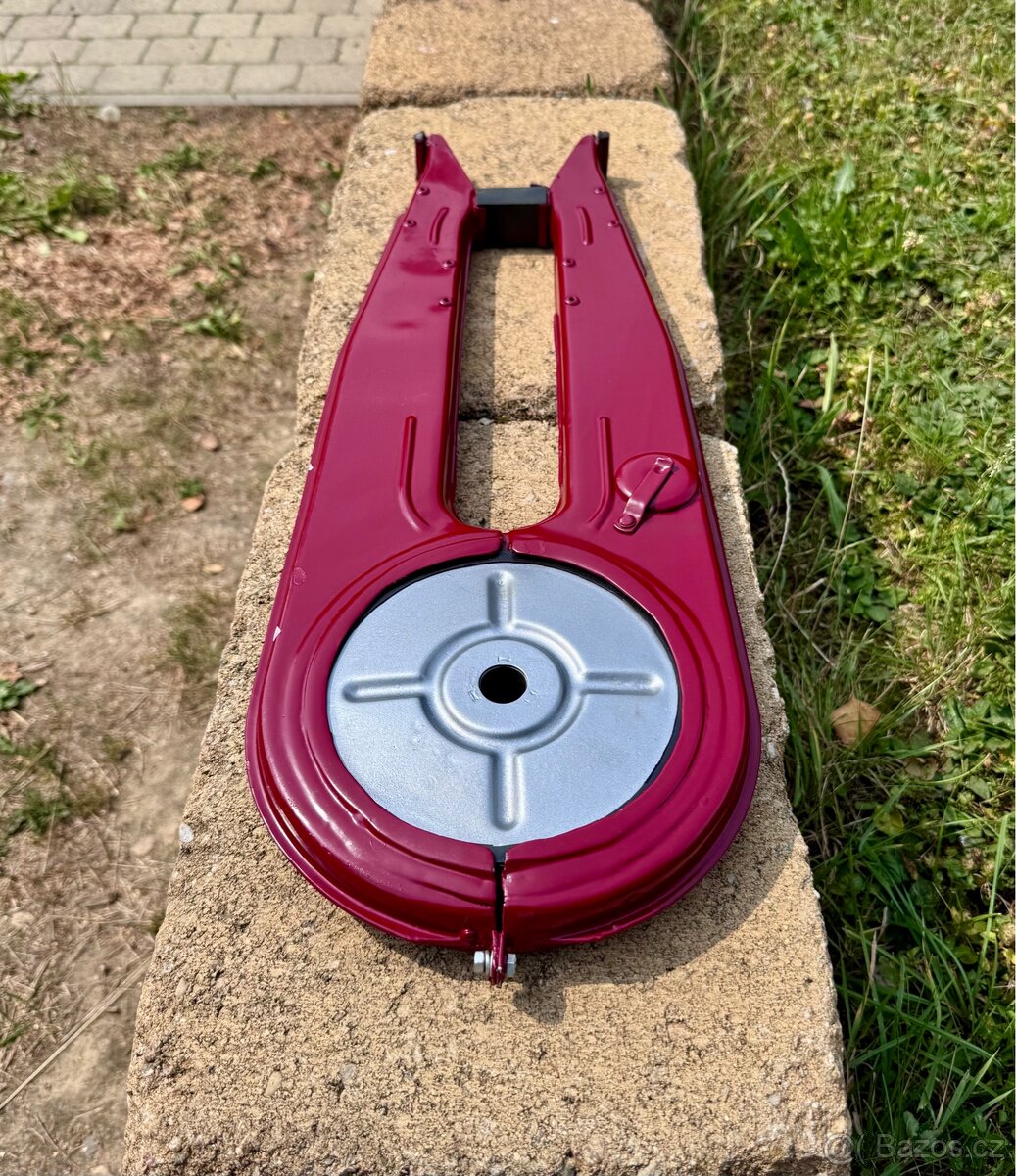 ČZ 125 175 250 - kryt řetězu - 3