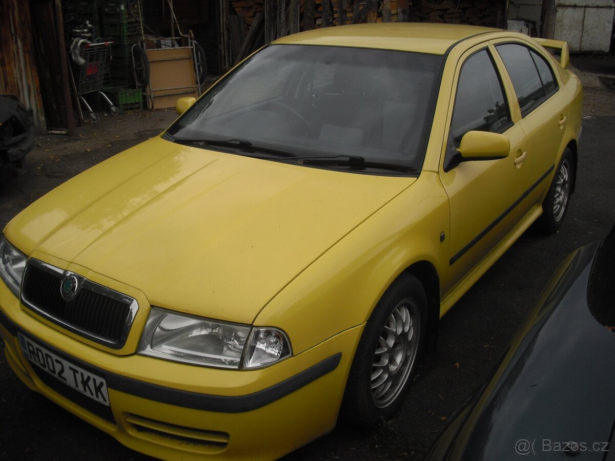 Octavia RS1 Karoserie Motor - 3