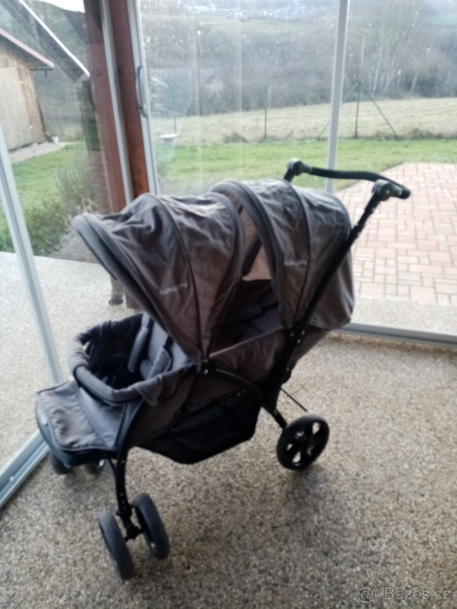 sourozenecký kočárek - 3