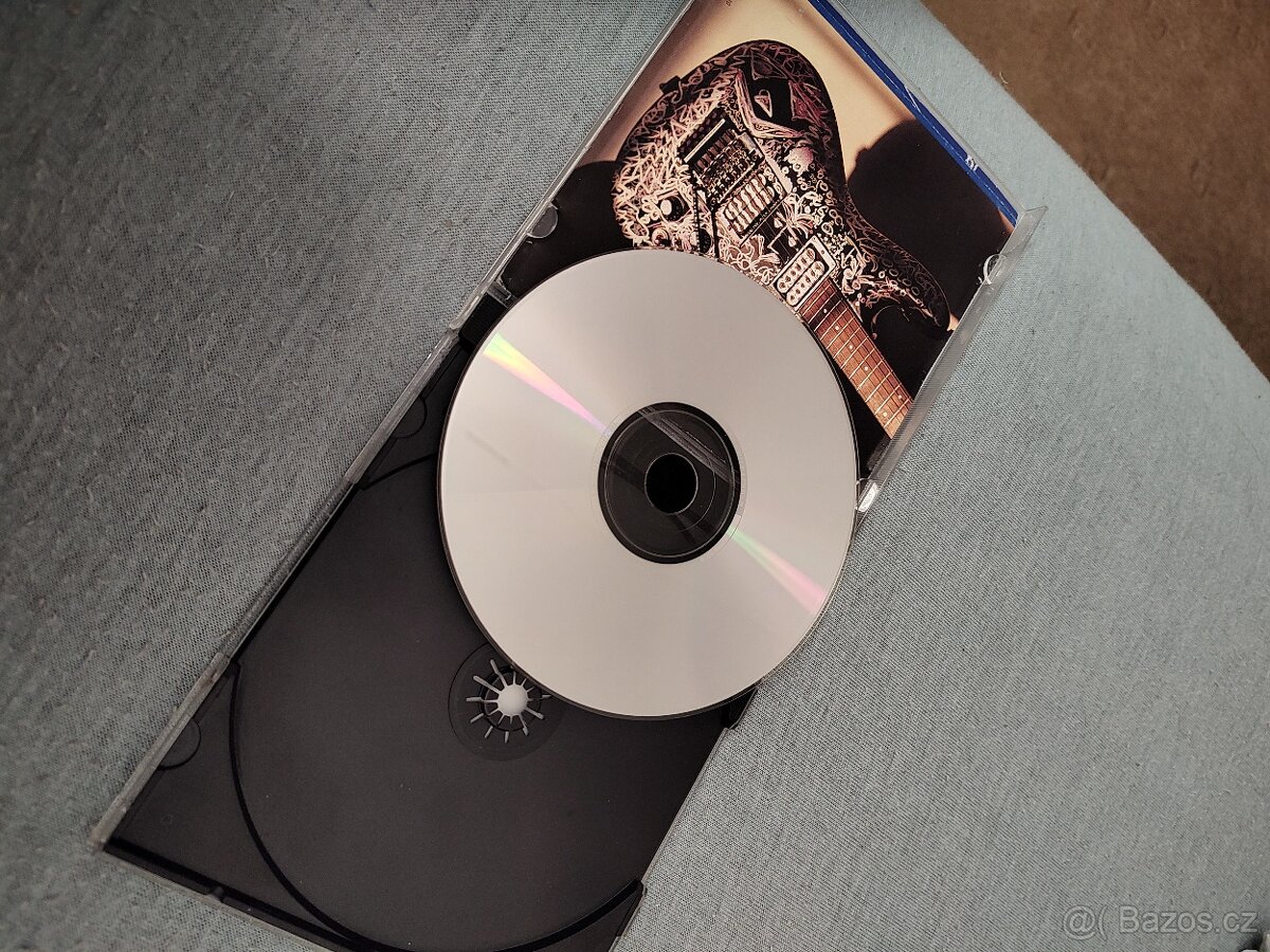 Joe Satriani - Flying in a Blue Dream - 3