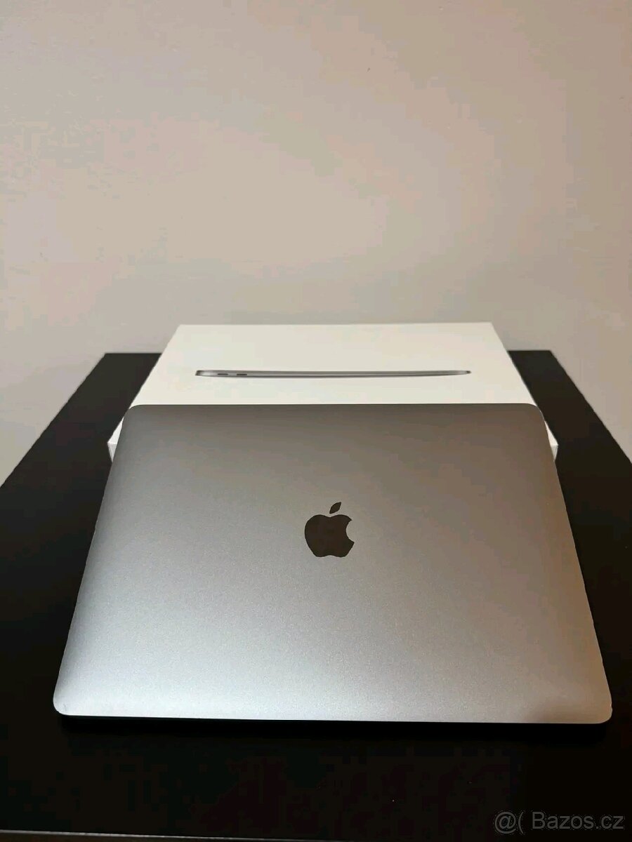 MacBook Air 2020 M1 v barvě Space Grey (A2337) - 3