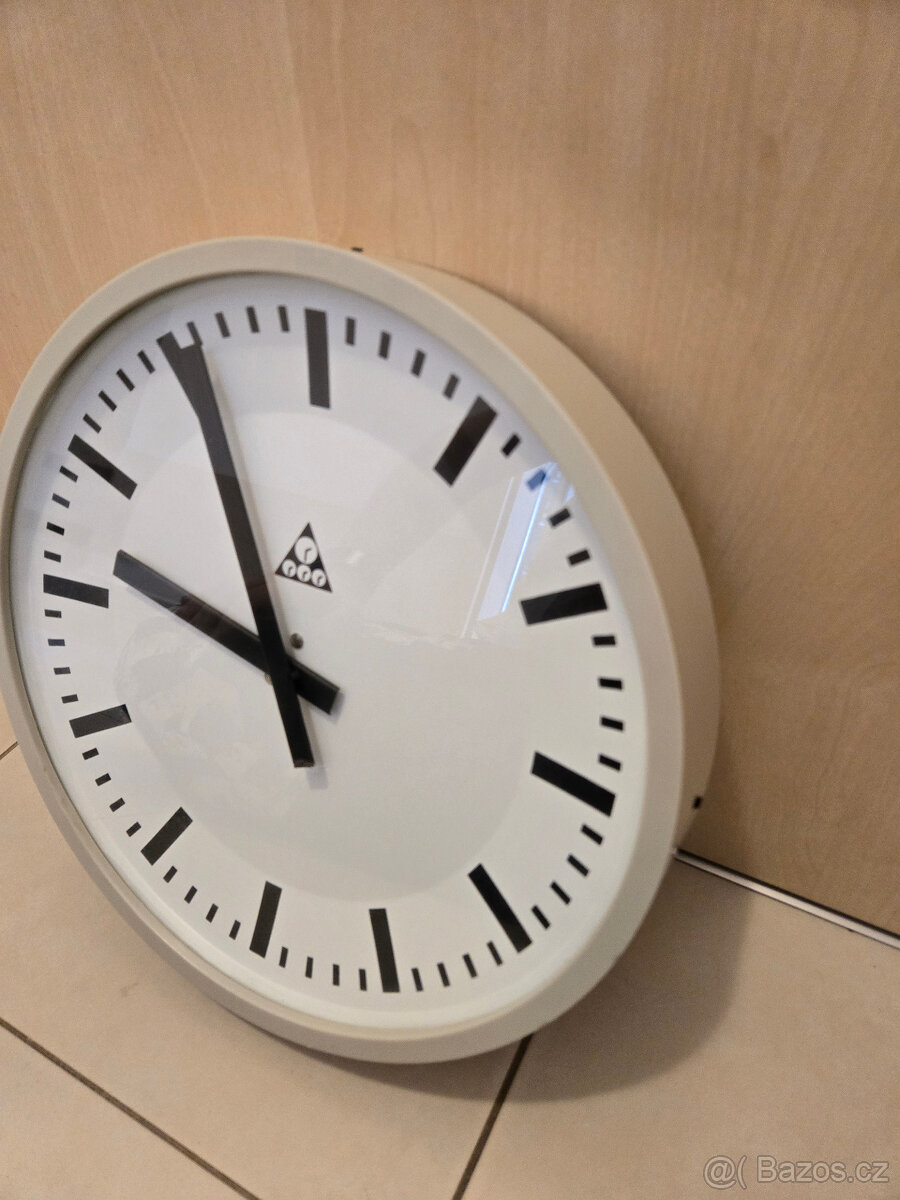 Pragotron kulaté hodiny PK-27 24V - 3