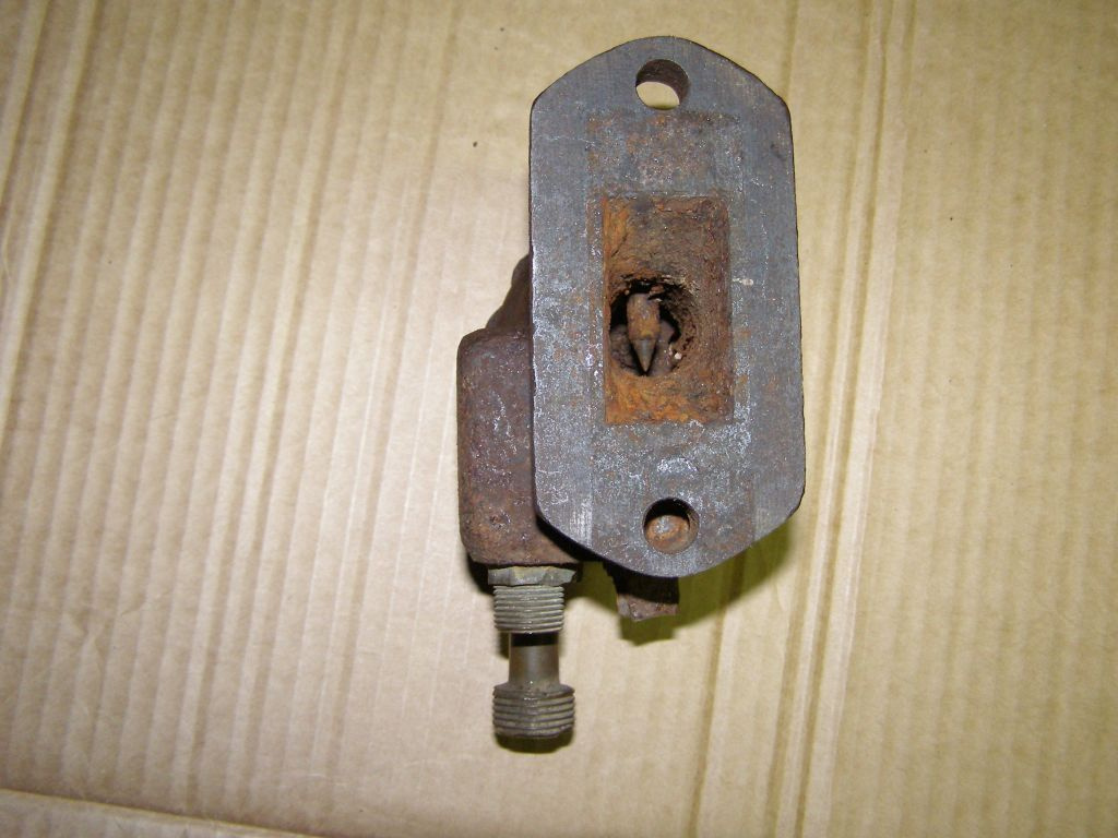 Prodám karburátor ze stabilního motoru Slavia - 3