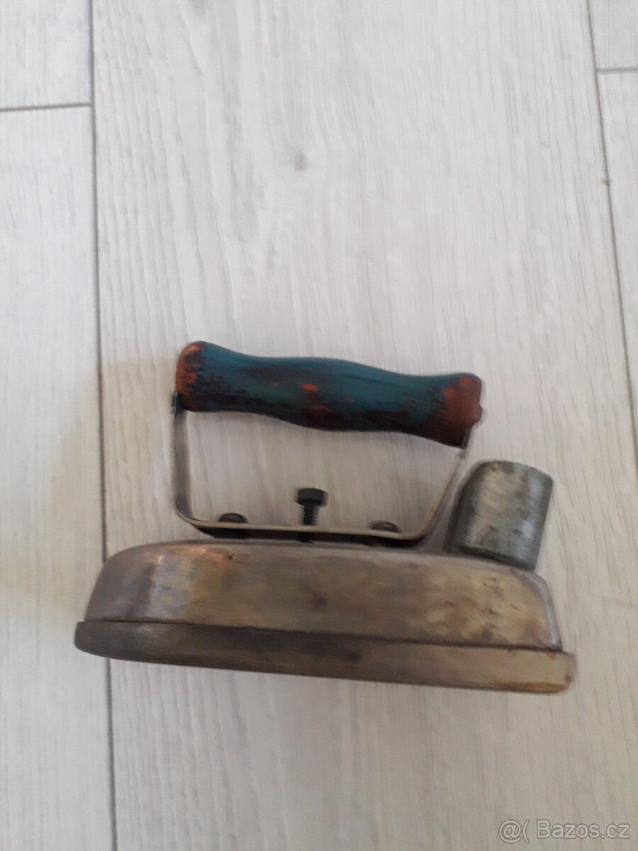 Retro žehlička - 3