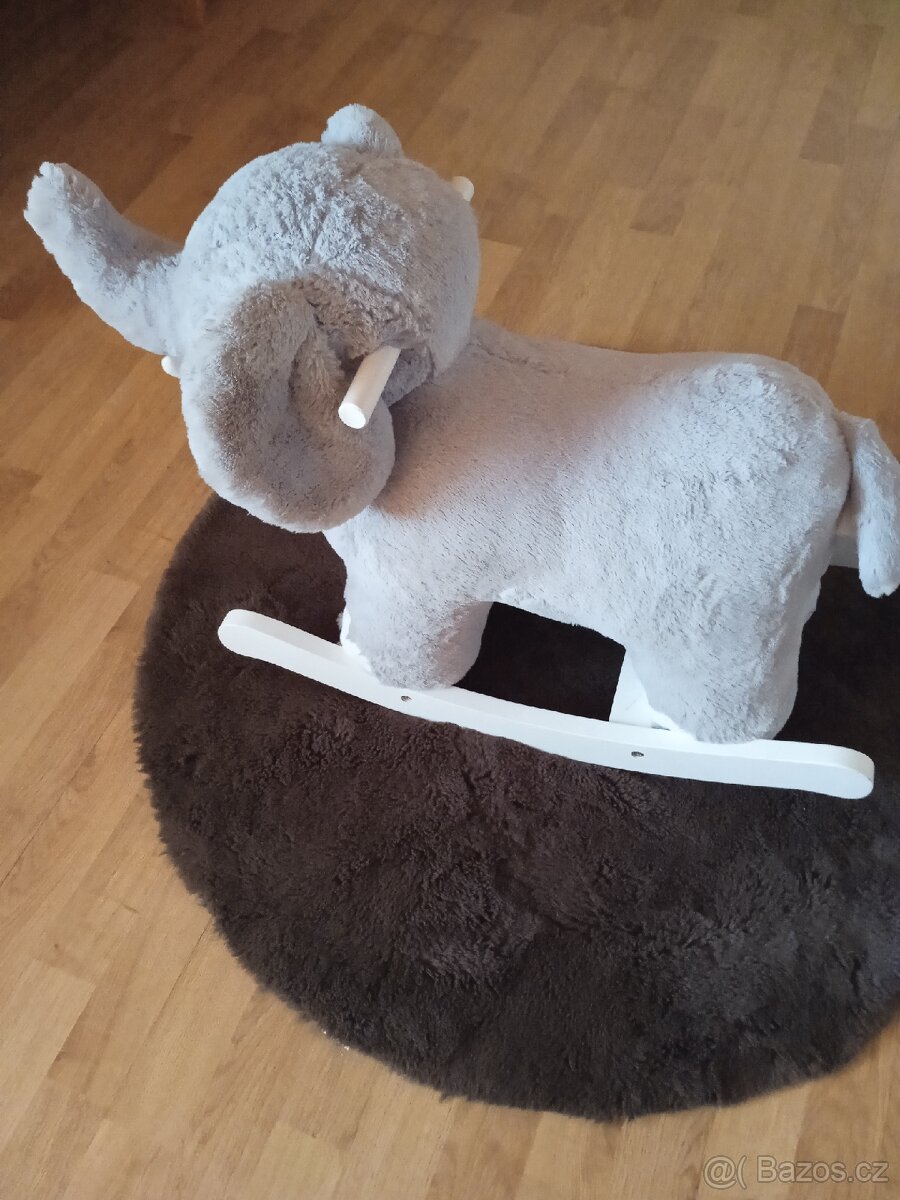 Houpací slon - 3