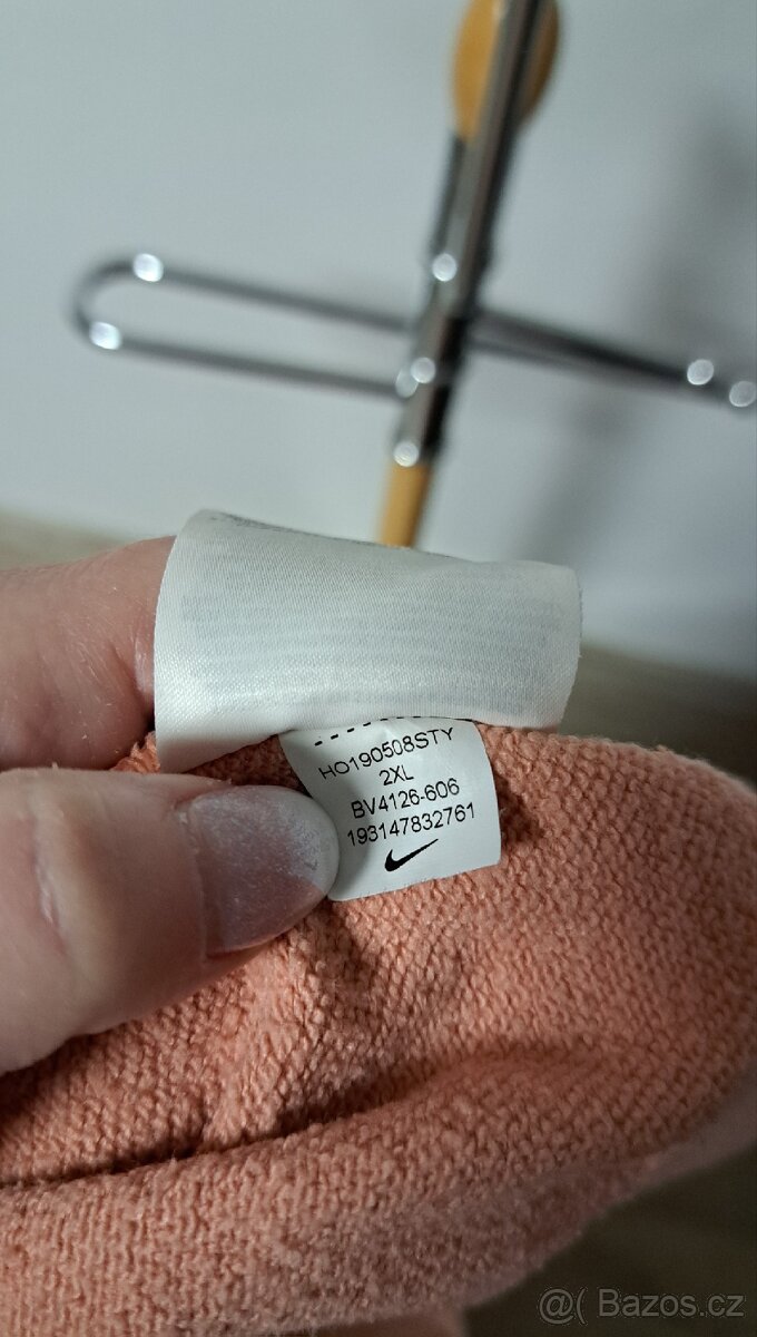 Hezká mikina s kapucí Nike - 3