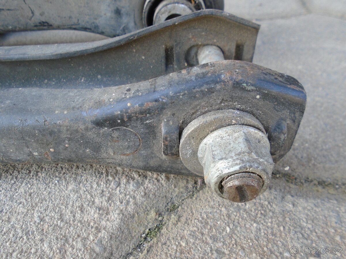 BMW M3 E36 příčná ramena zadní nápravy - 3