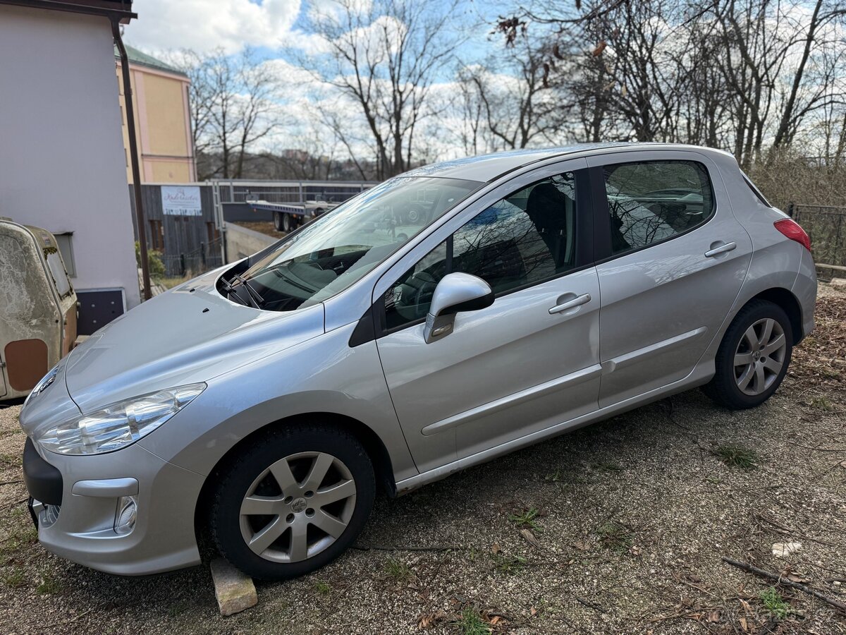 Peugeot 308, 1.6 HDi, 2010 - 3