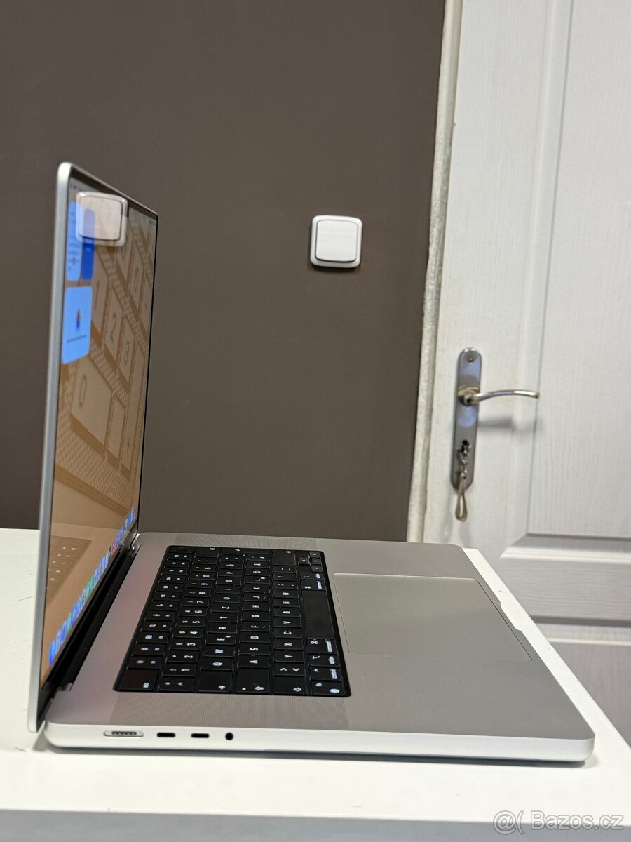 MacBook PRO 16” 2021 M1 PRO (32/512) - 3