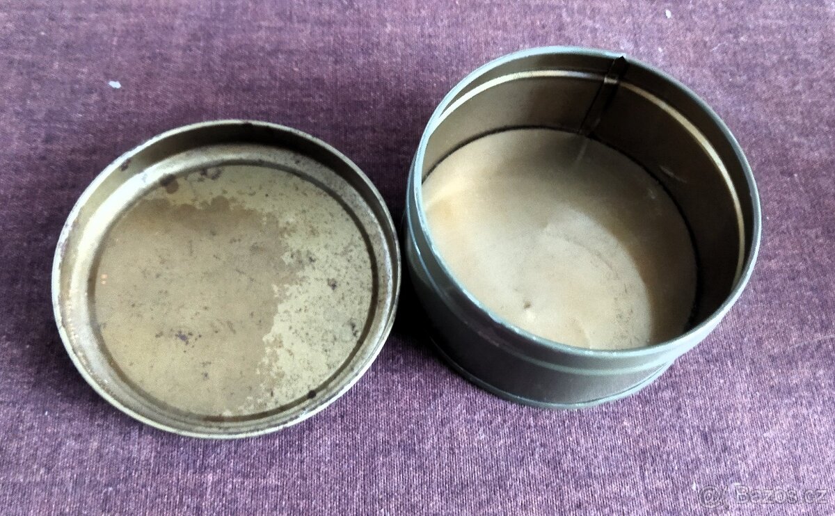 různé staré plechovky - 3