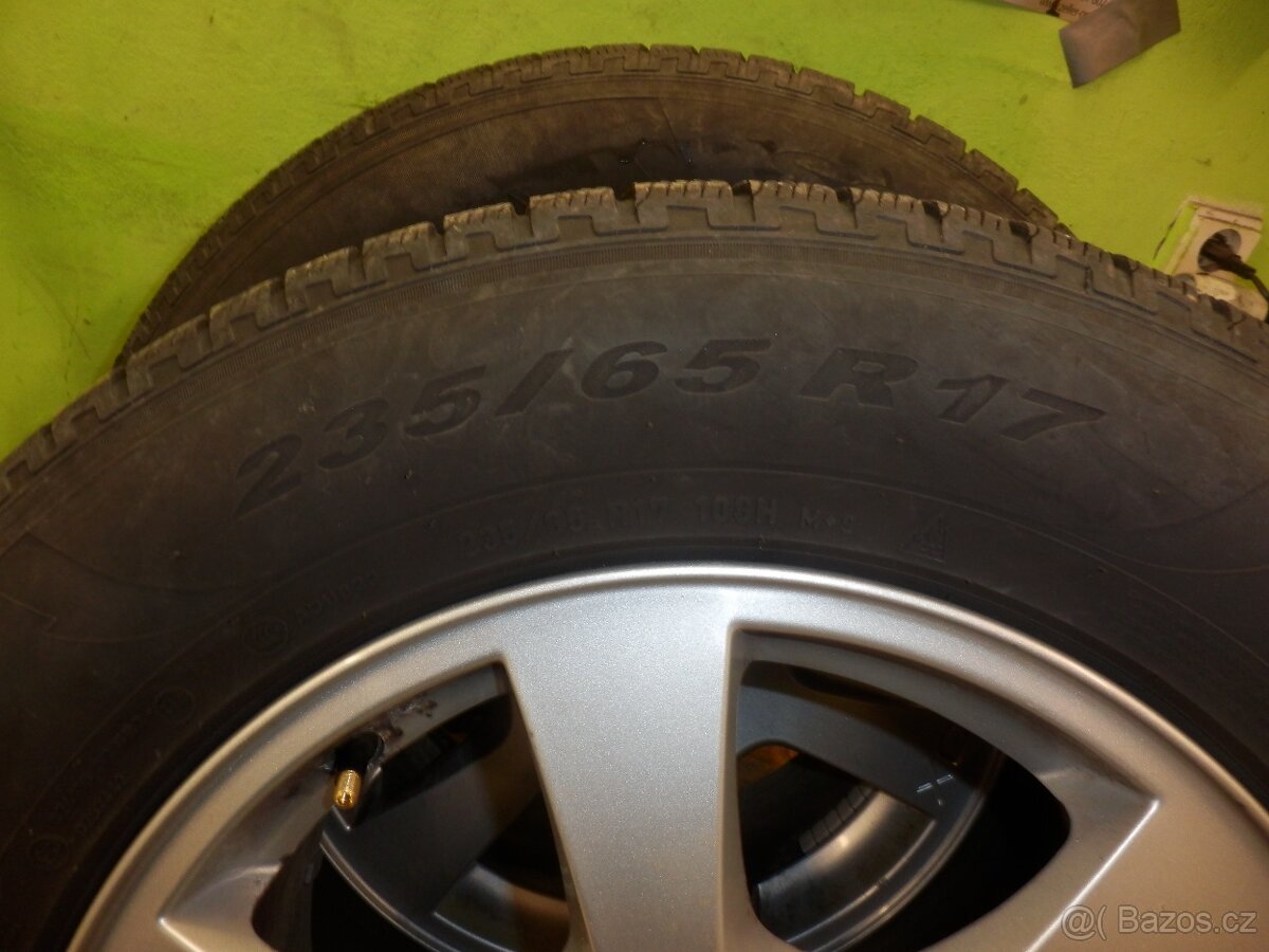 235/65 r17 - 3