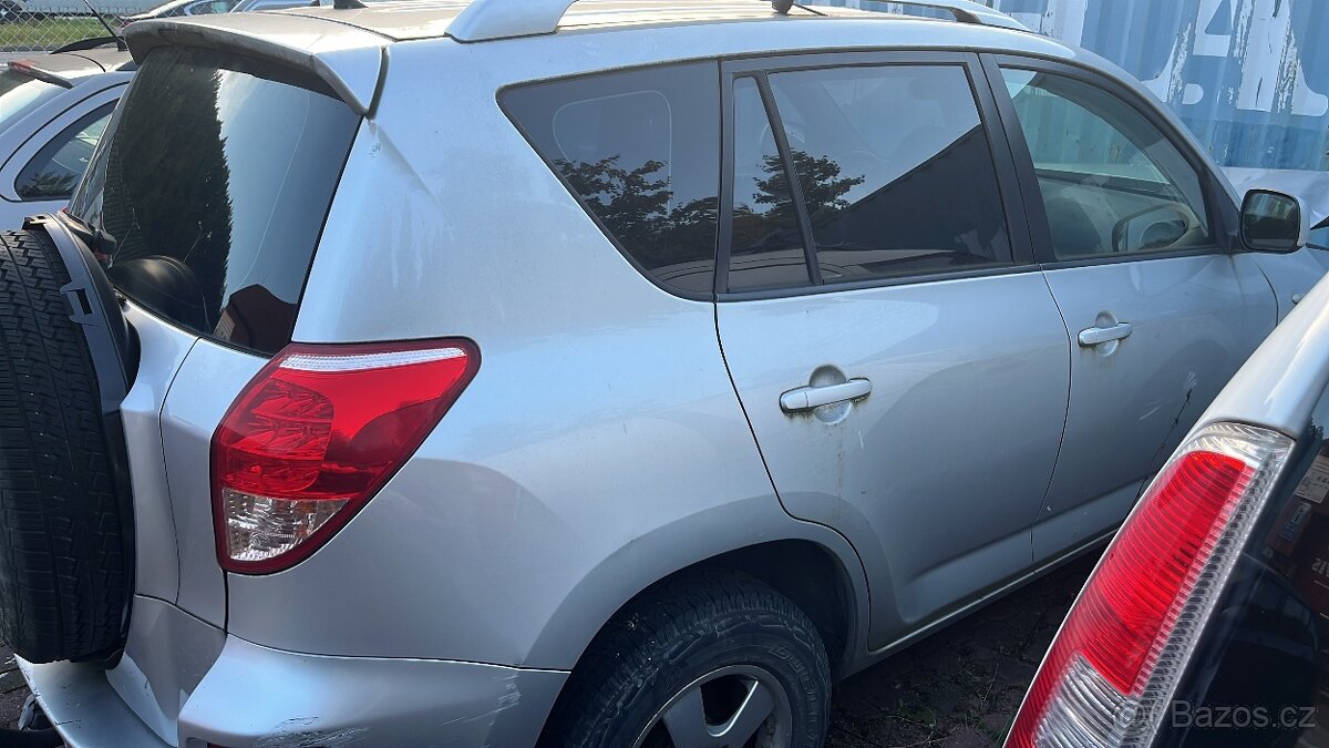 Toyota Raw 4 2,0 benzin - 3