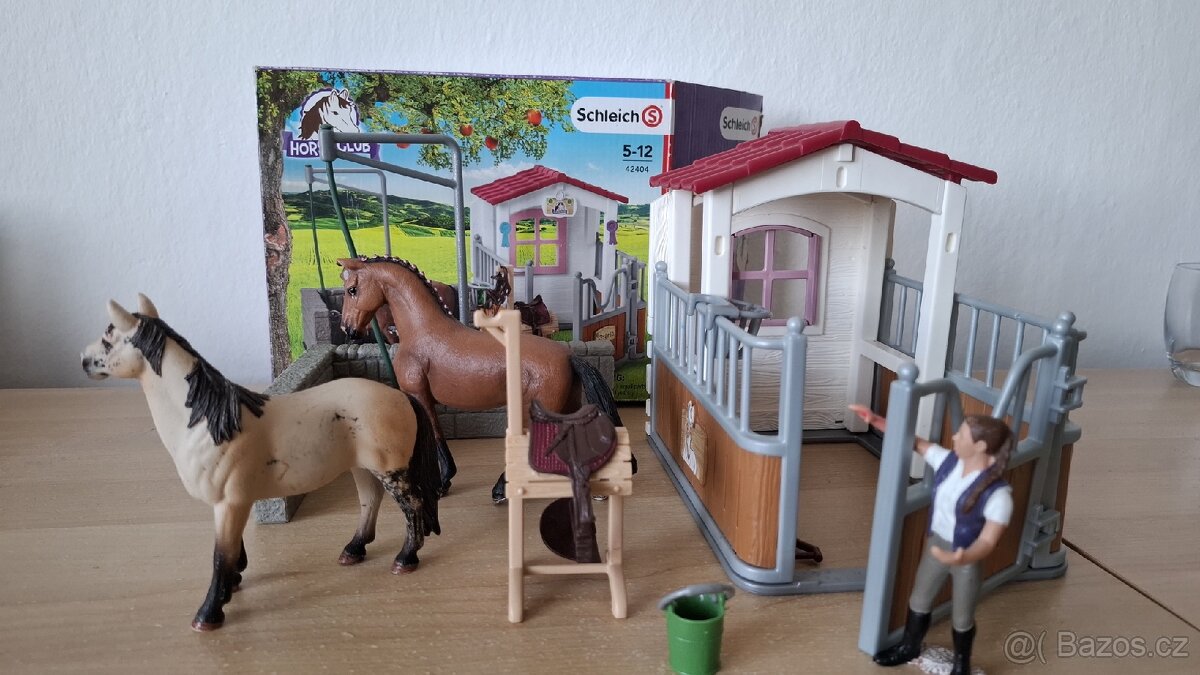 Schleich micí box a stak pro koniky - 3