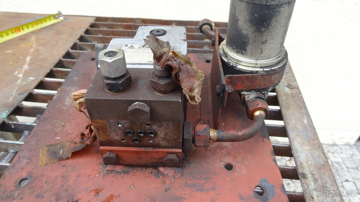 prodám část hydrauliky - 3