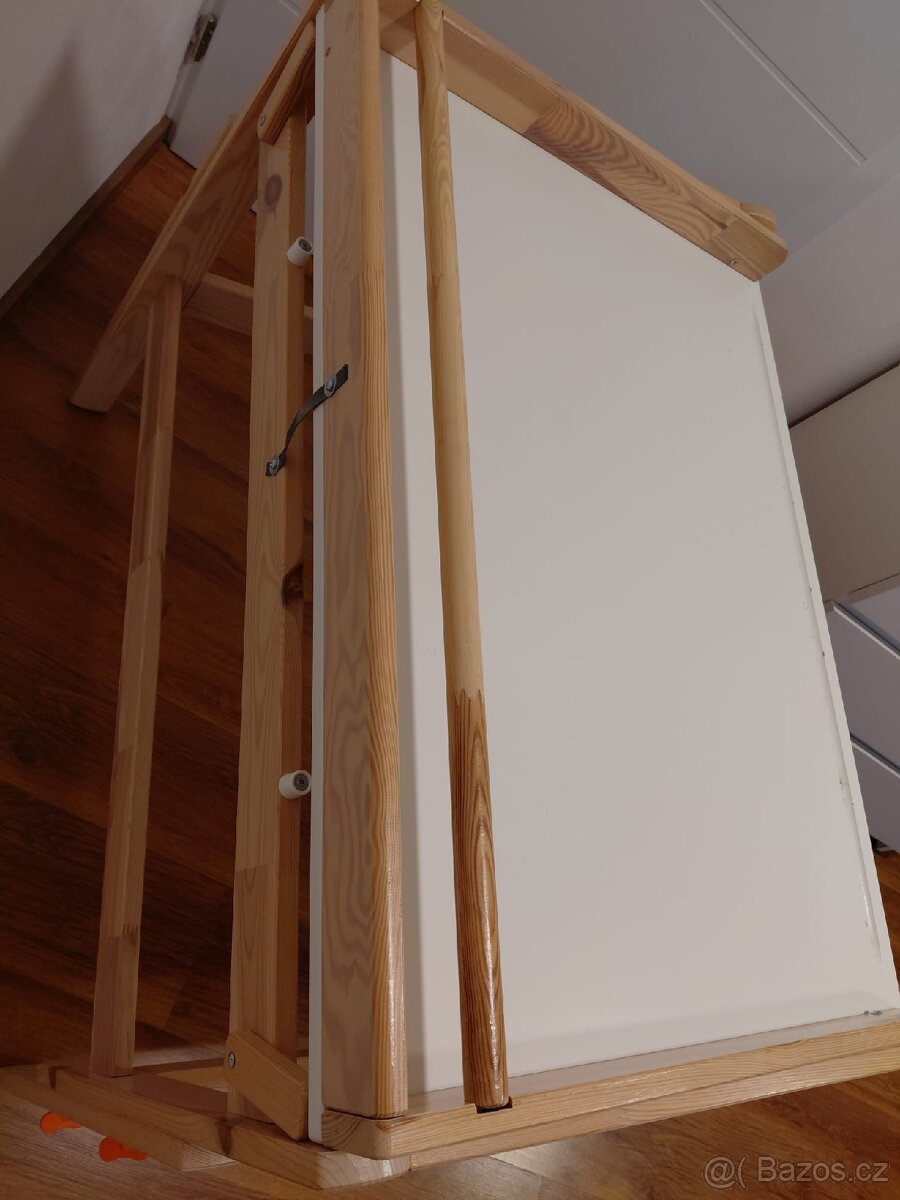 Rostoucí stolek Flisat Ikea - 3