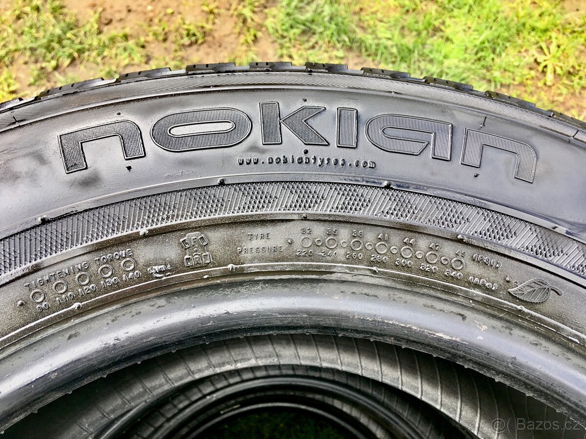 Zimní pneu Nokian 235/65/17 108H xl wr suv 3