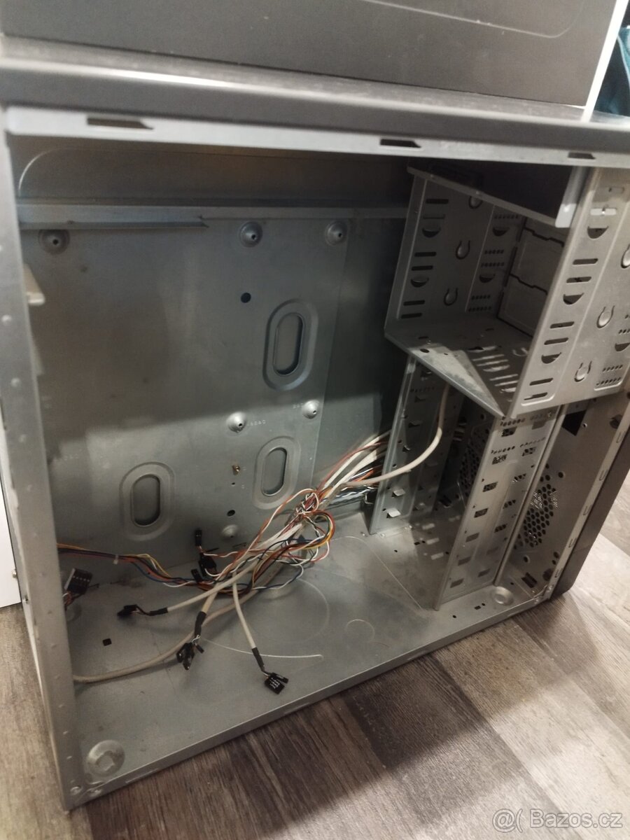 PC skřín - 3