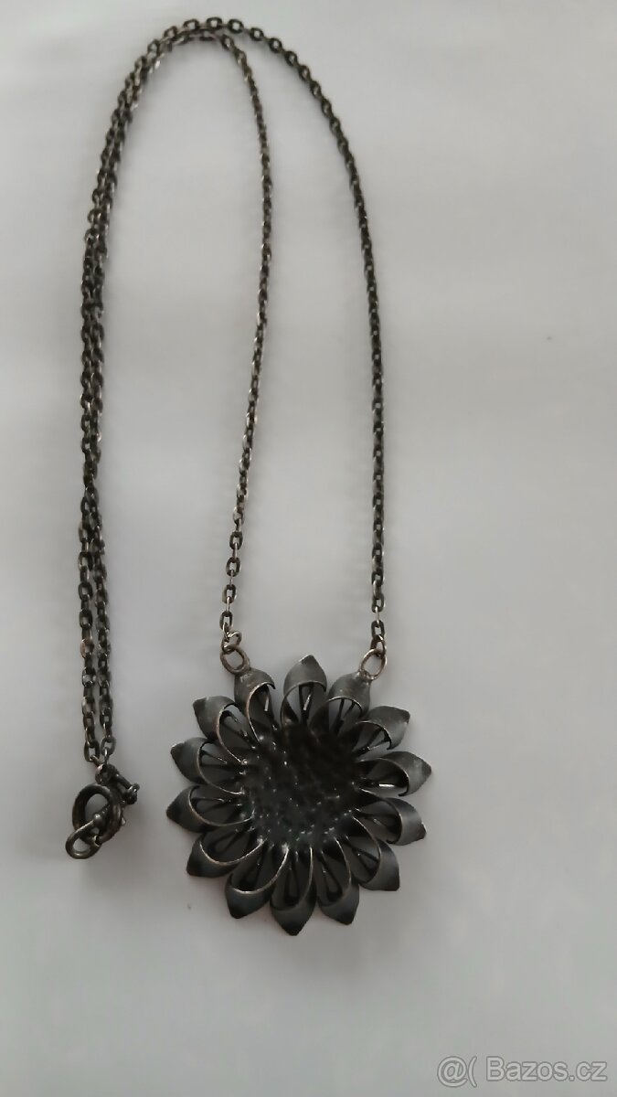 Celokovový starý náhrdelník ,bižuterie - 3