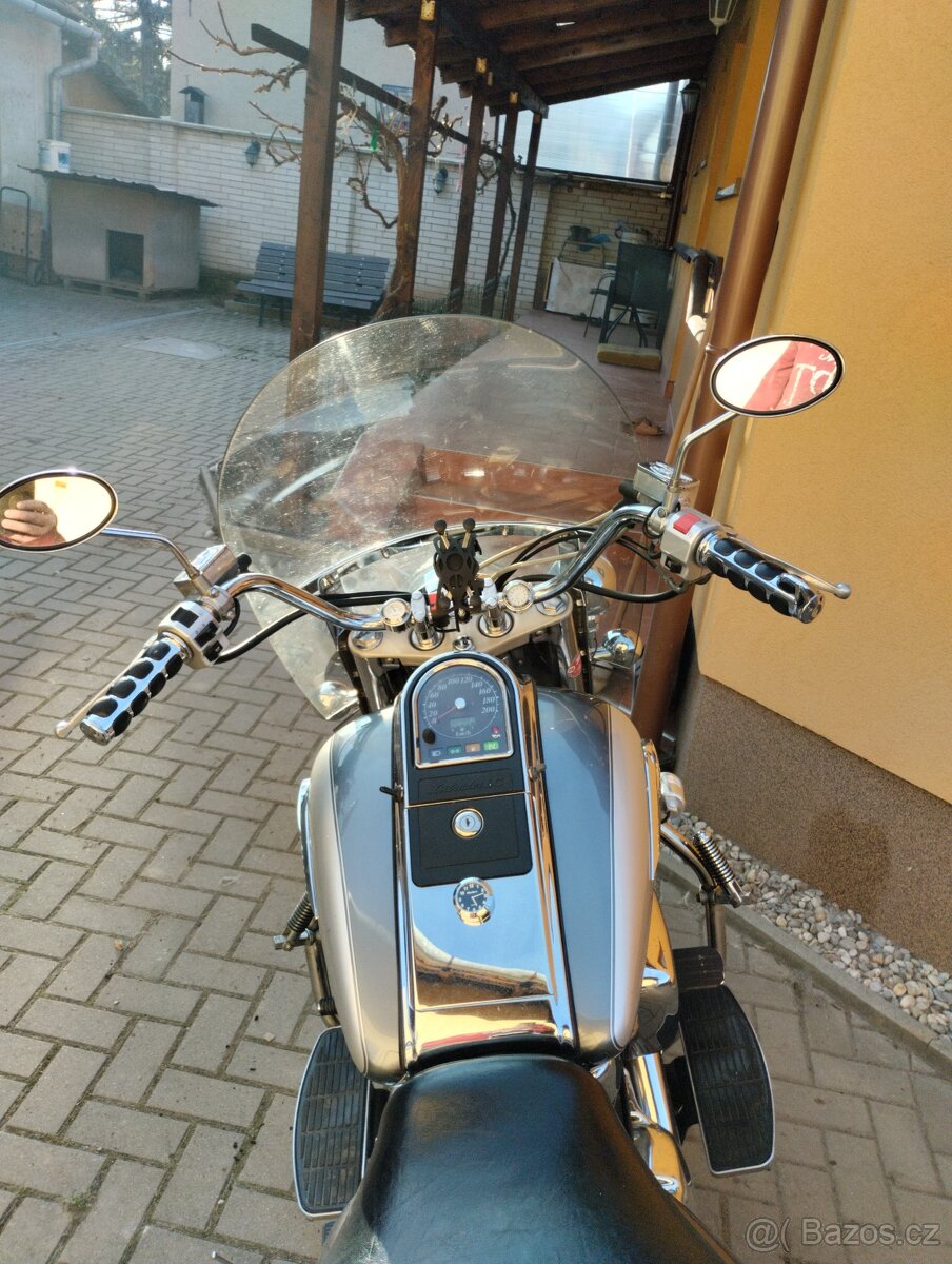 Suzuki Intruder 1500 - 3