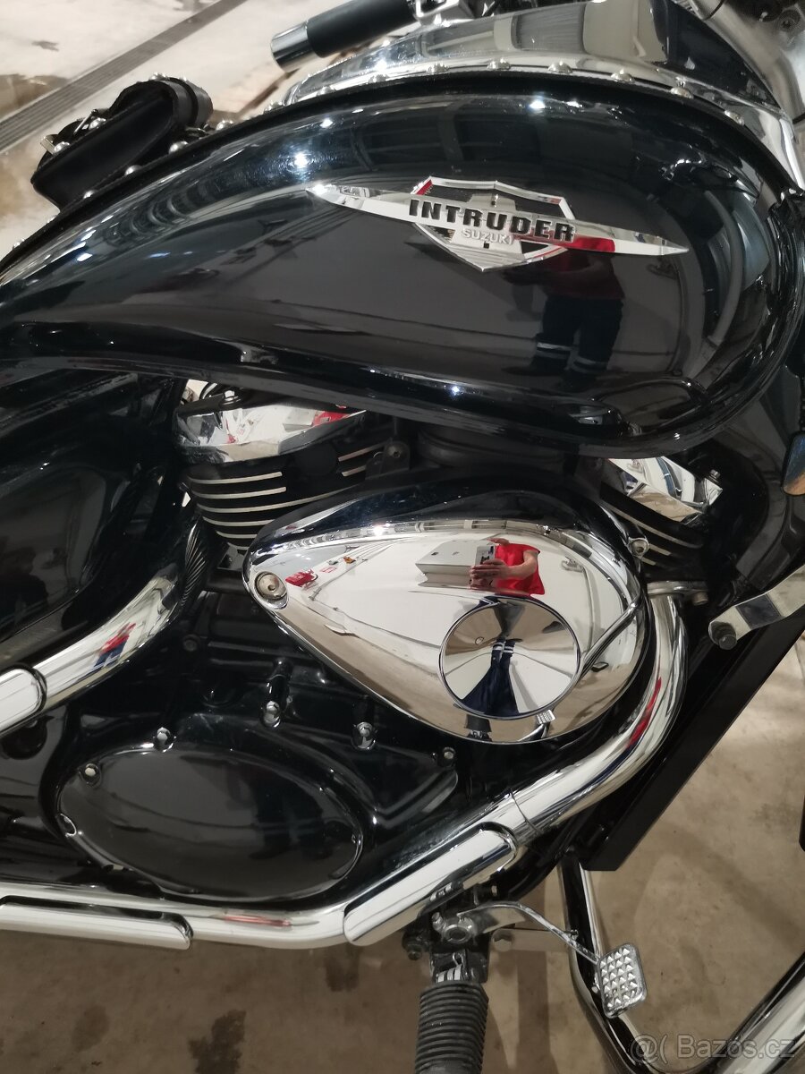 Suzuki intruder 800 - 3