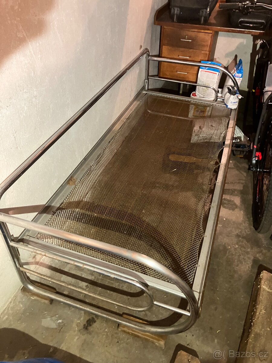 Funkcionalistický kovový gauč chrom - 3