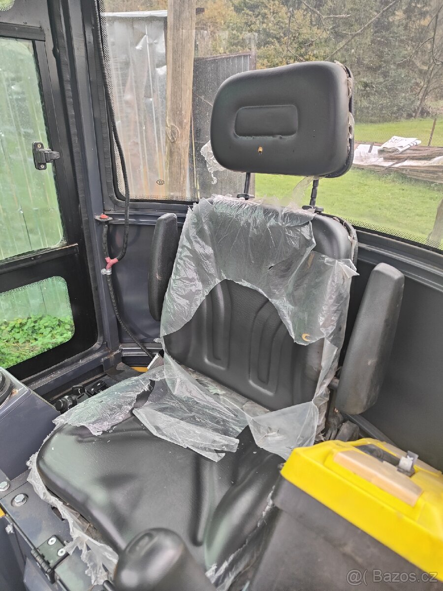 Prodám bagr 1,7 tuny - 3