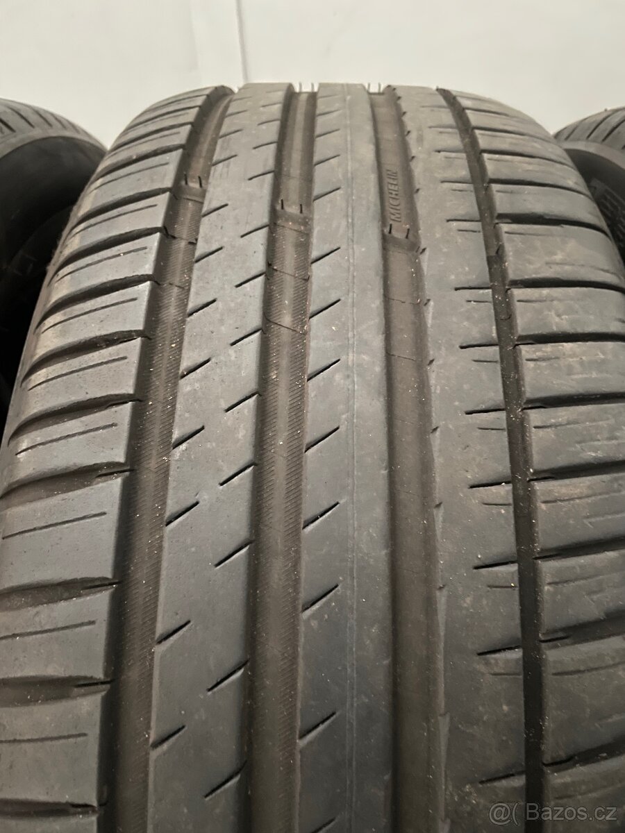 Letni pneu Michelin 4x 245/50/19 85% - 3