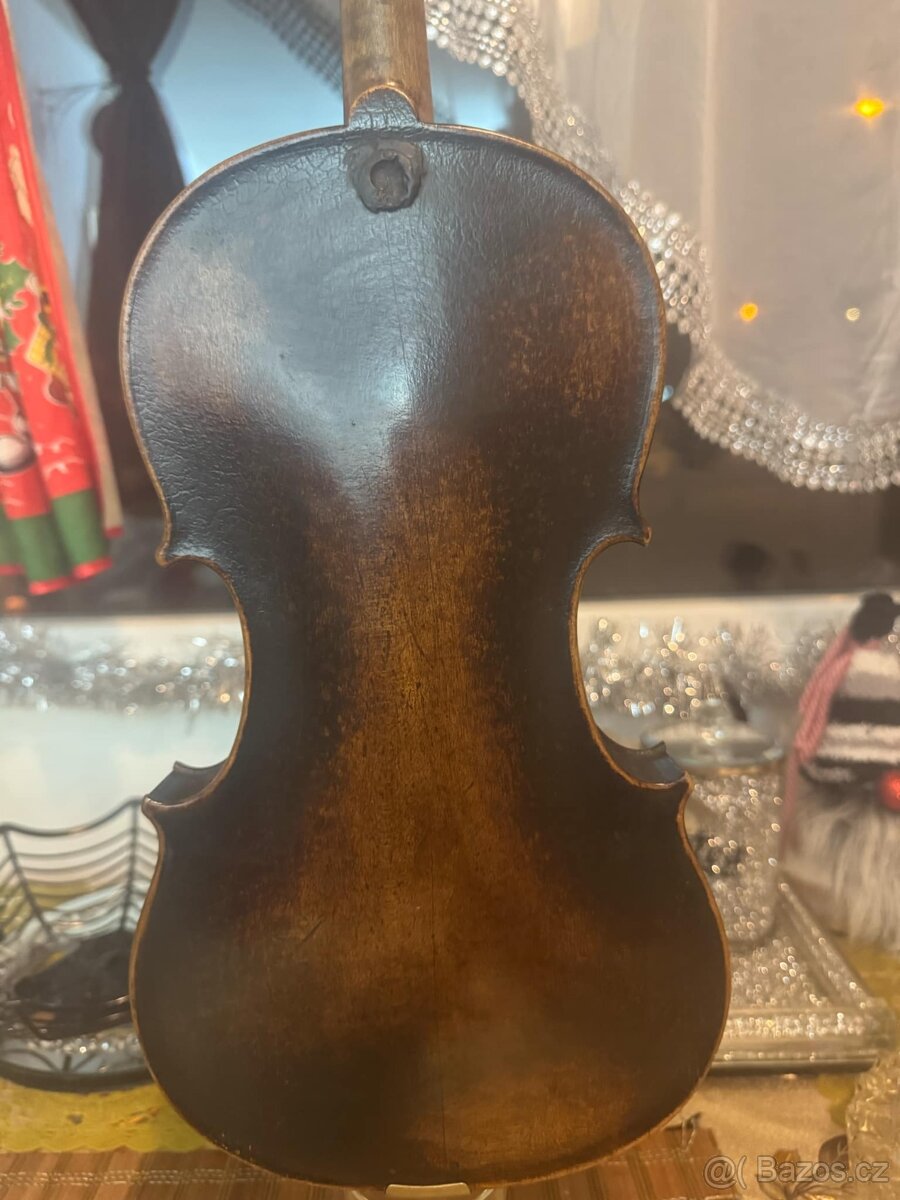 Housle 4/4 - 3