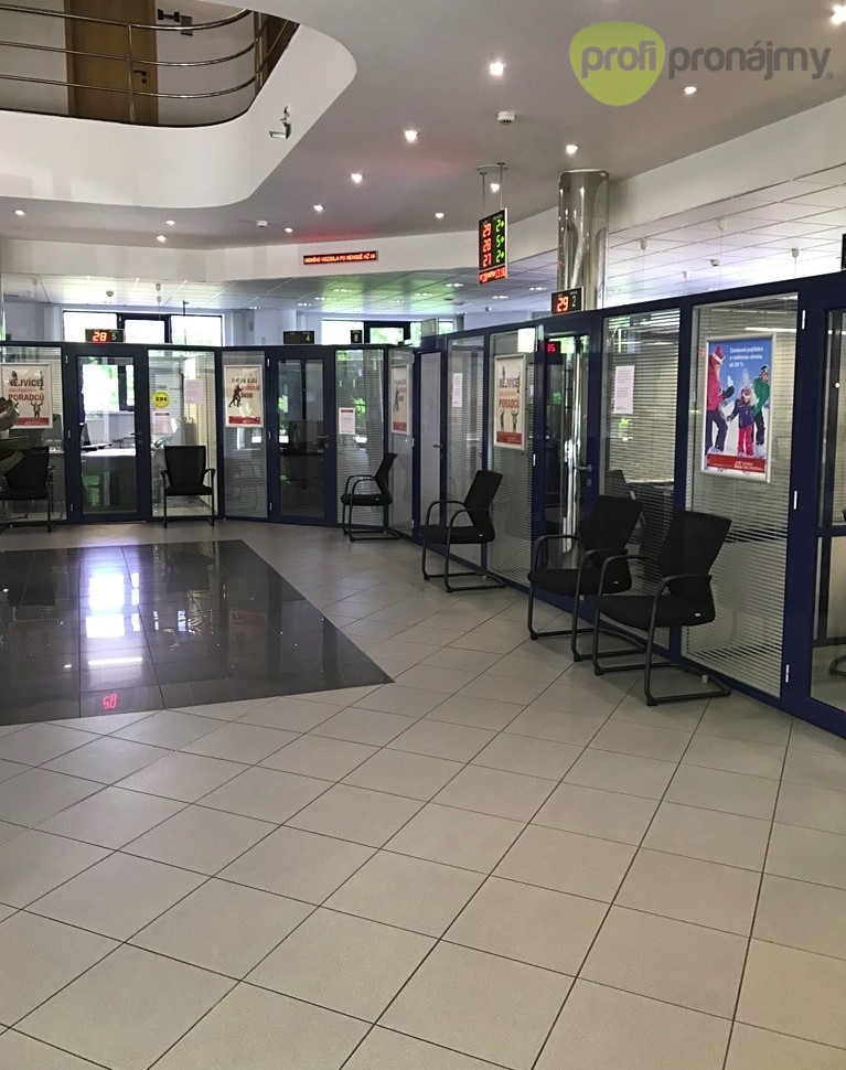 Pronájem obchodního prostoru cca 400 m² - 3