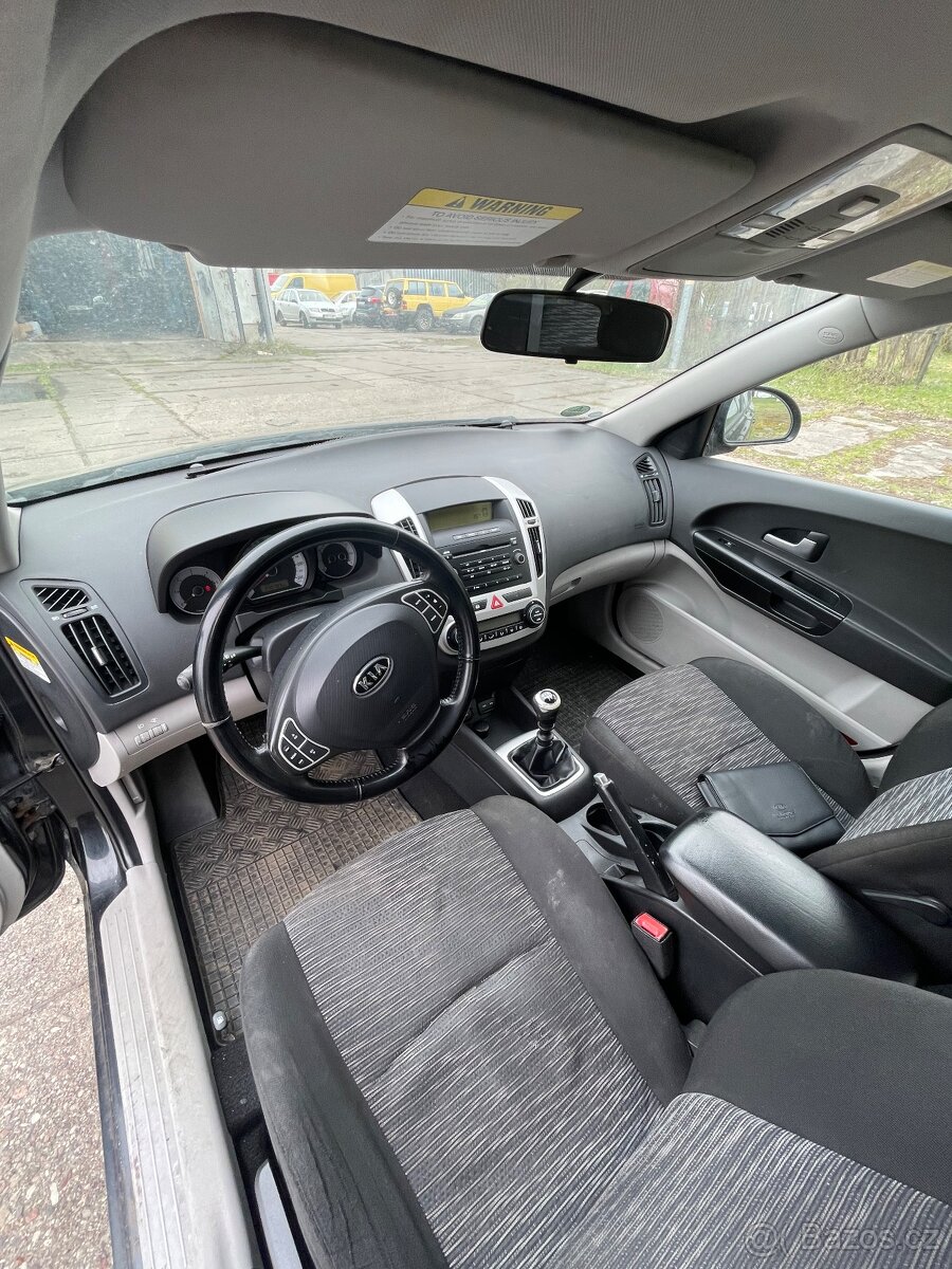 Kia Ceed 1,6 crdi 2007 - 3