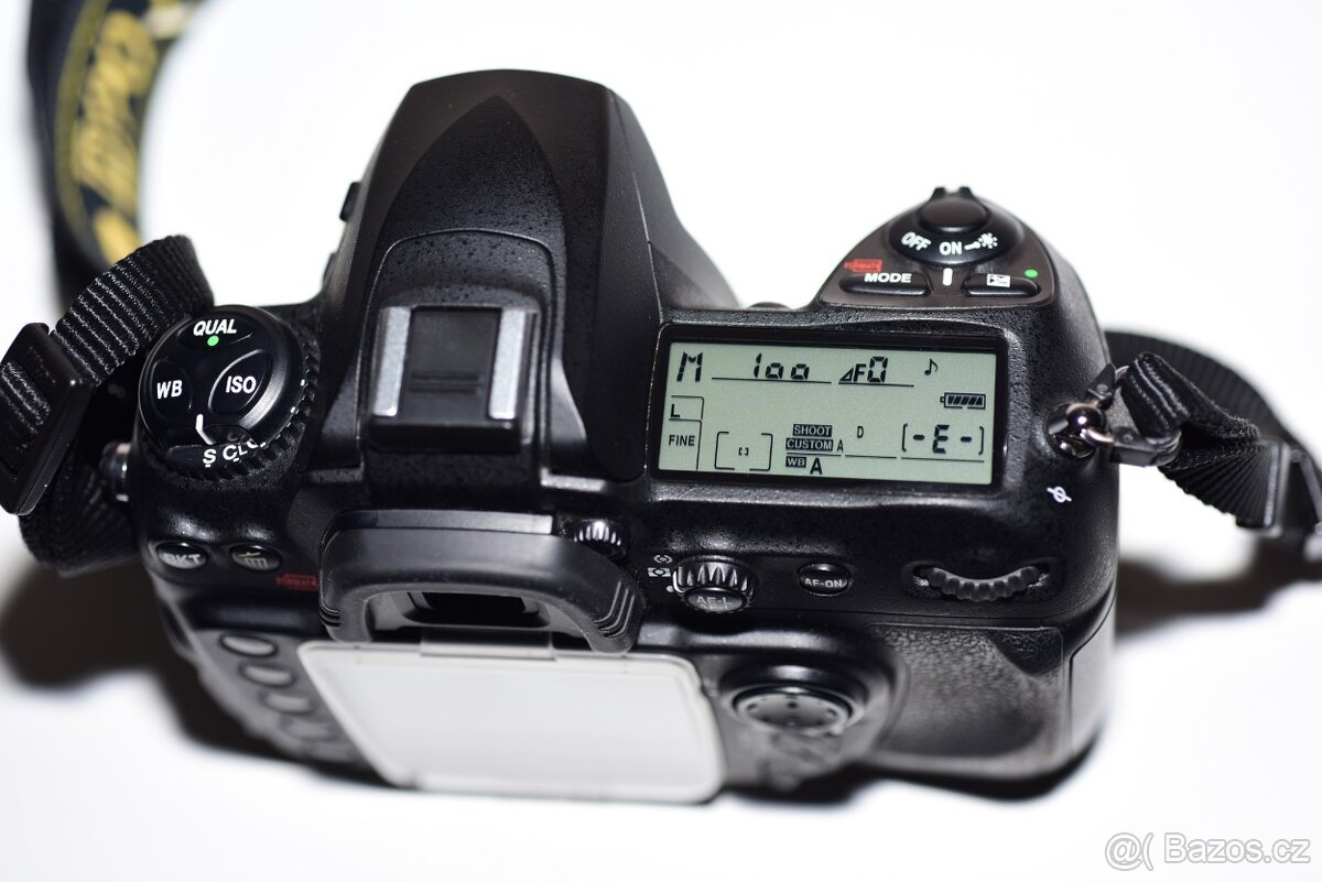 Nikon D200 + příslušenství - 3