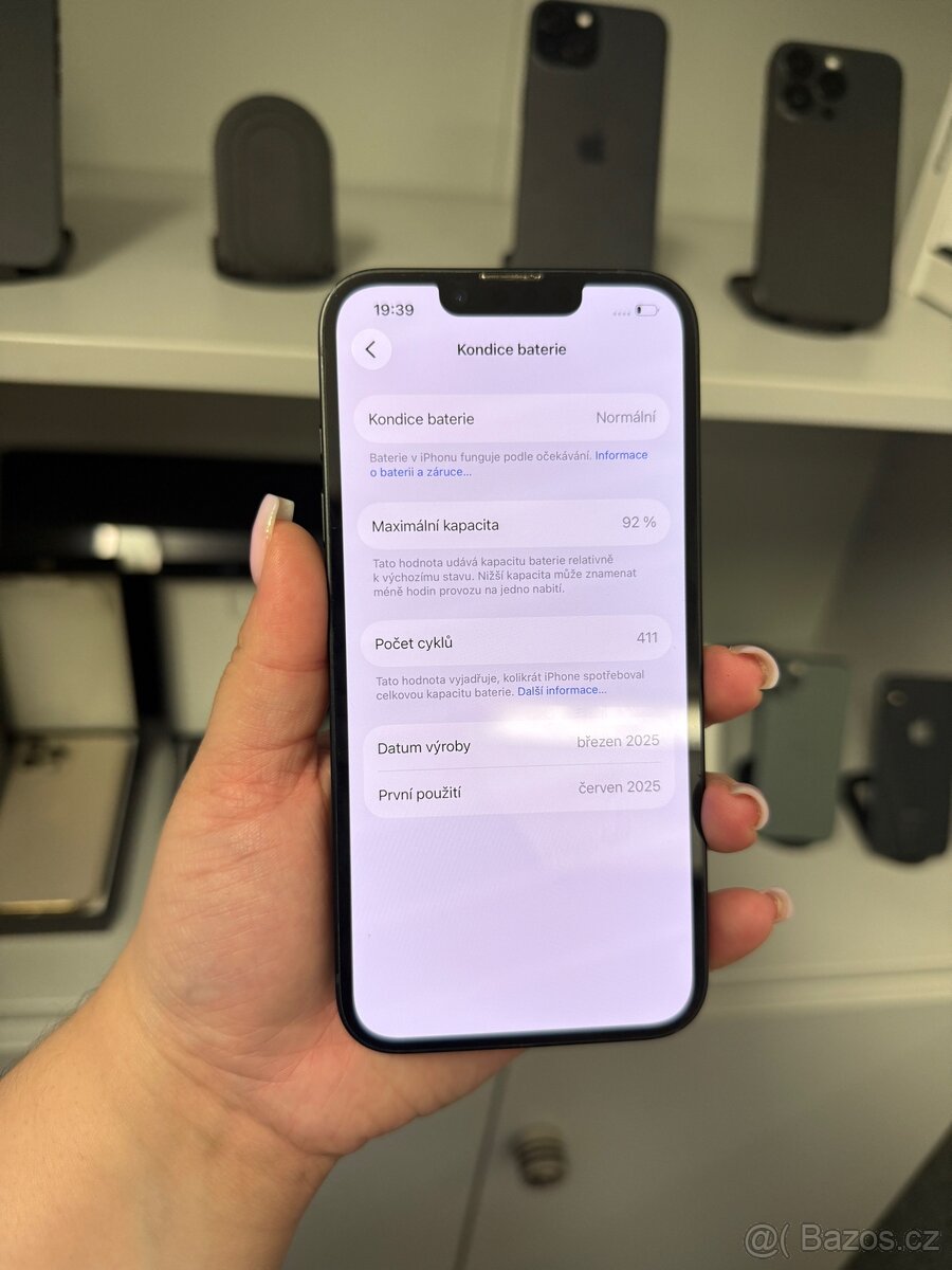 iPhone 16 e 128gb - 3