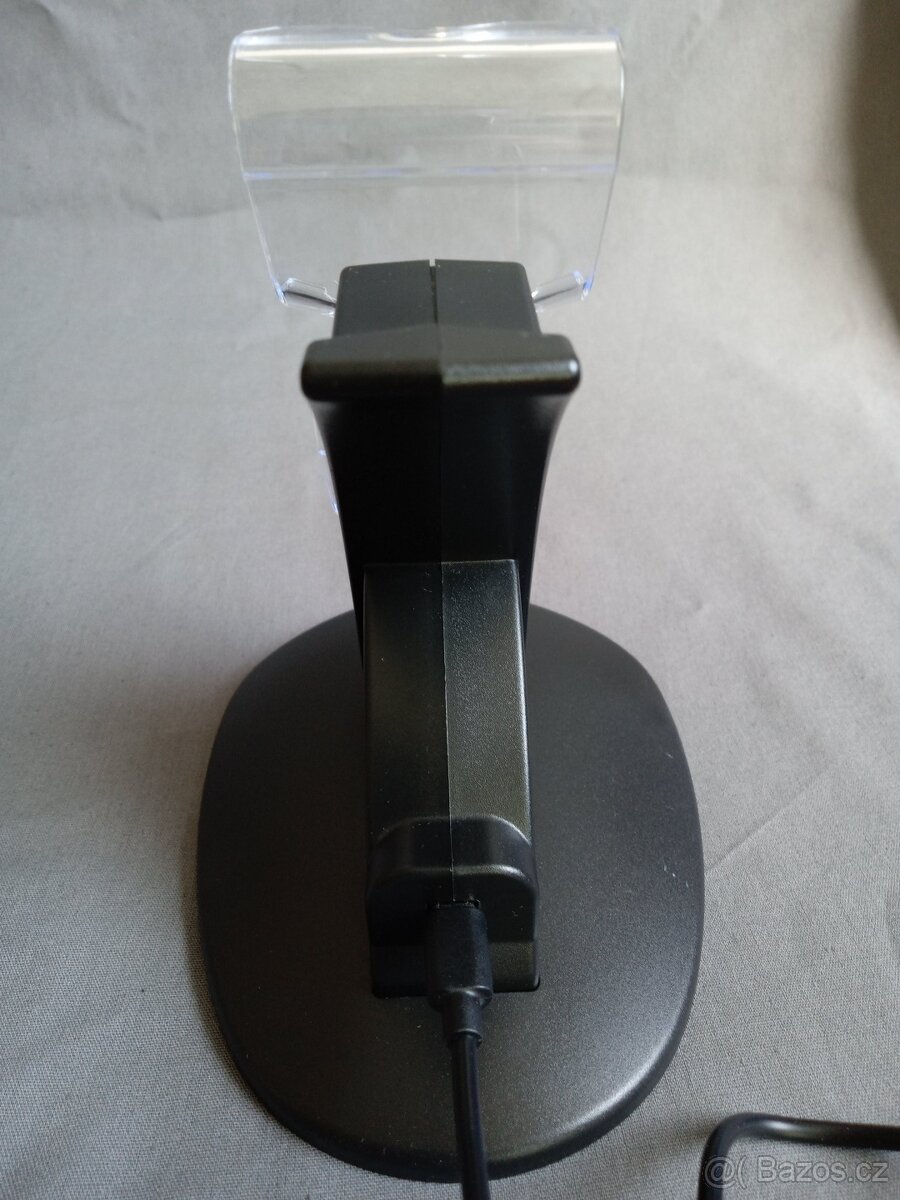 Dokovacia stanica pre Dualshock 4 ovládače - 3