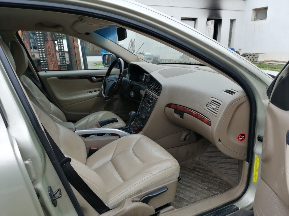 Volvo XC70+ - 3