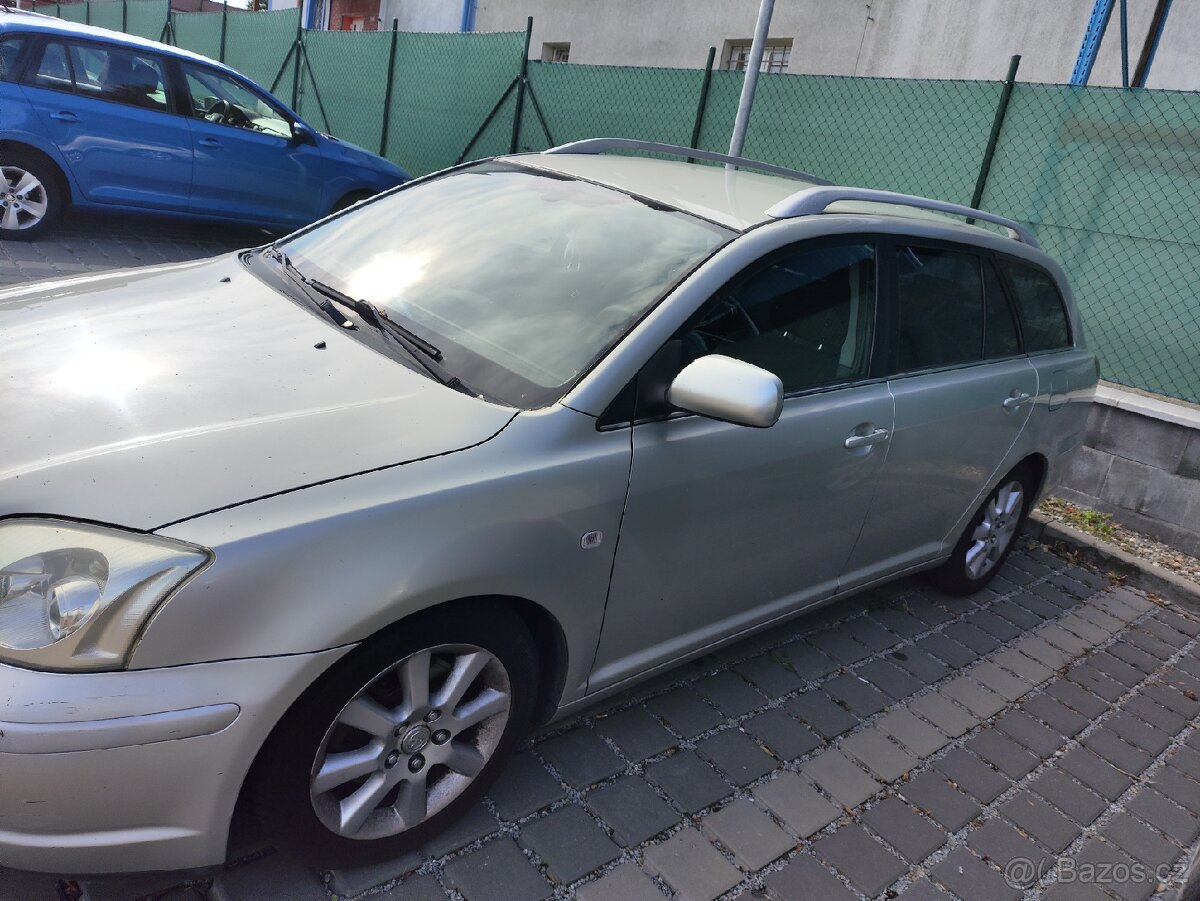 Toyota Avensis 2.2 D-4D - 3