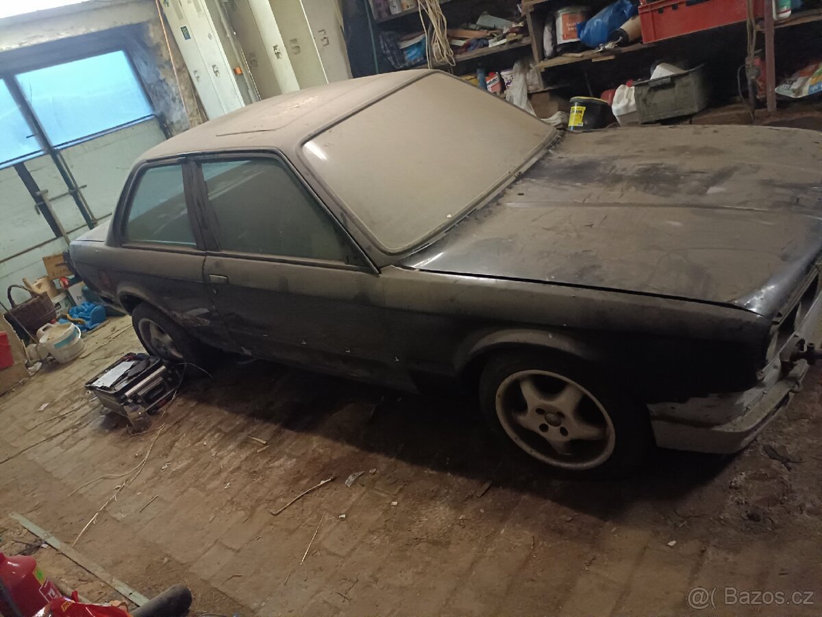 BMW e30 coupe 320i - 3