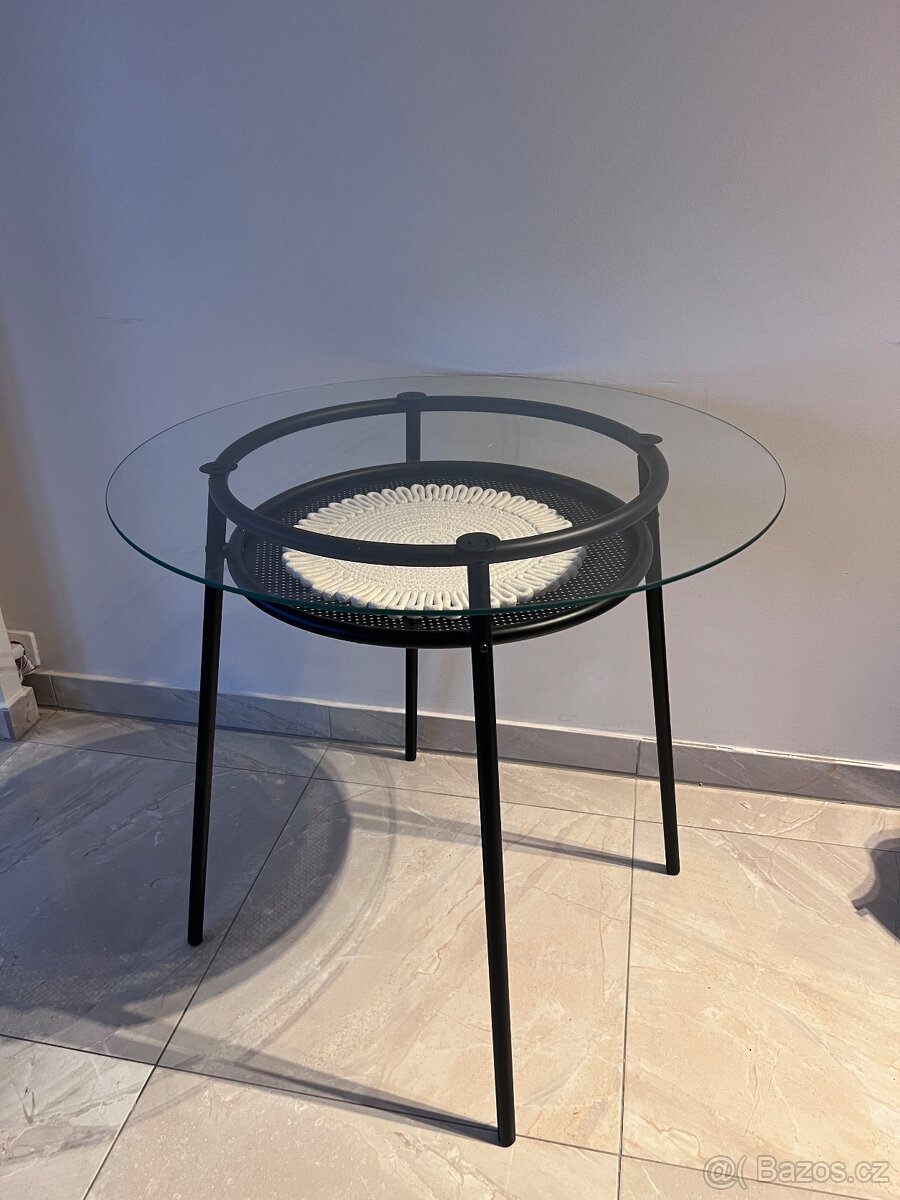 Kulatý skleněný stůl - 3
