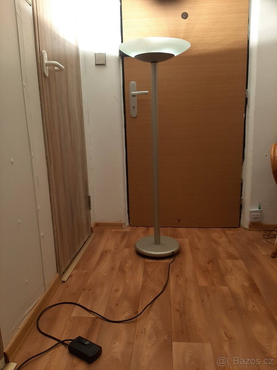 Stojatou lampu - 3