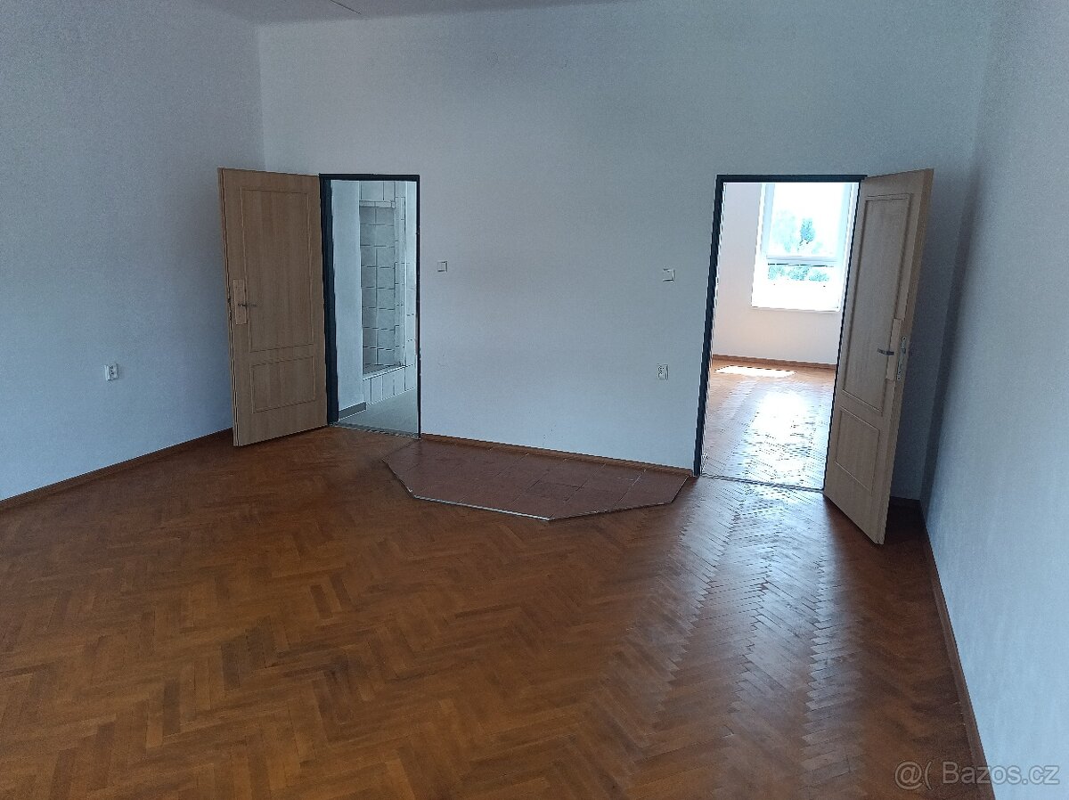 Pronájem bytu 2+1 Hanušovice - 3