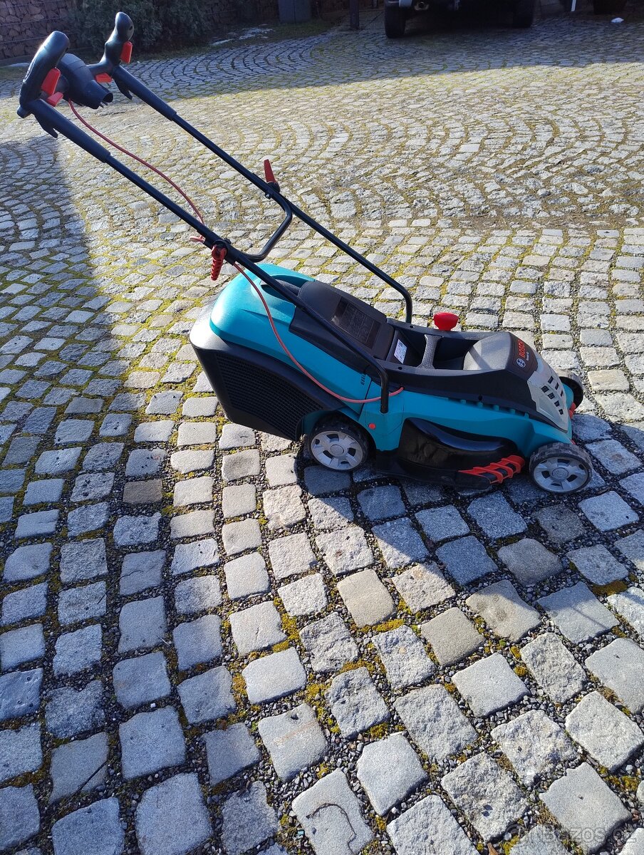 Prodám sekačku BOSCH - 3