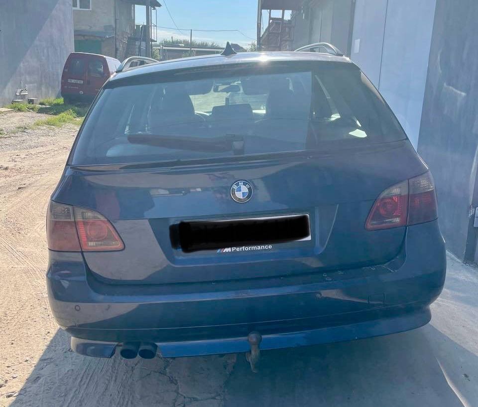 Zadní spoiler pro BMW E61 - 3