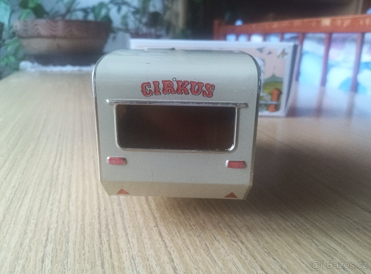 Obytný přívěs - cirkus - 3