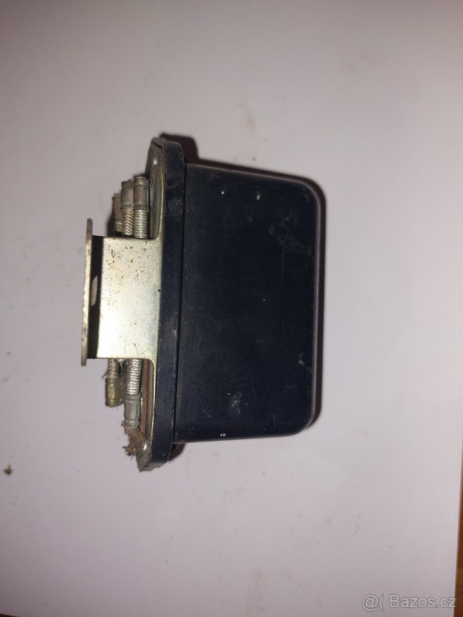 Relé Citroen 2CV? - 3