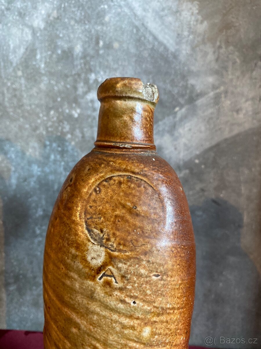 Staré keramické láhve - 3