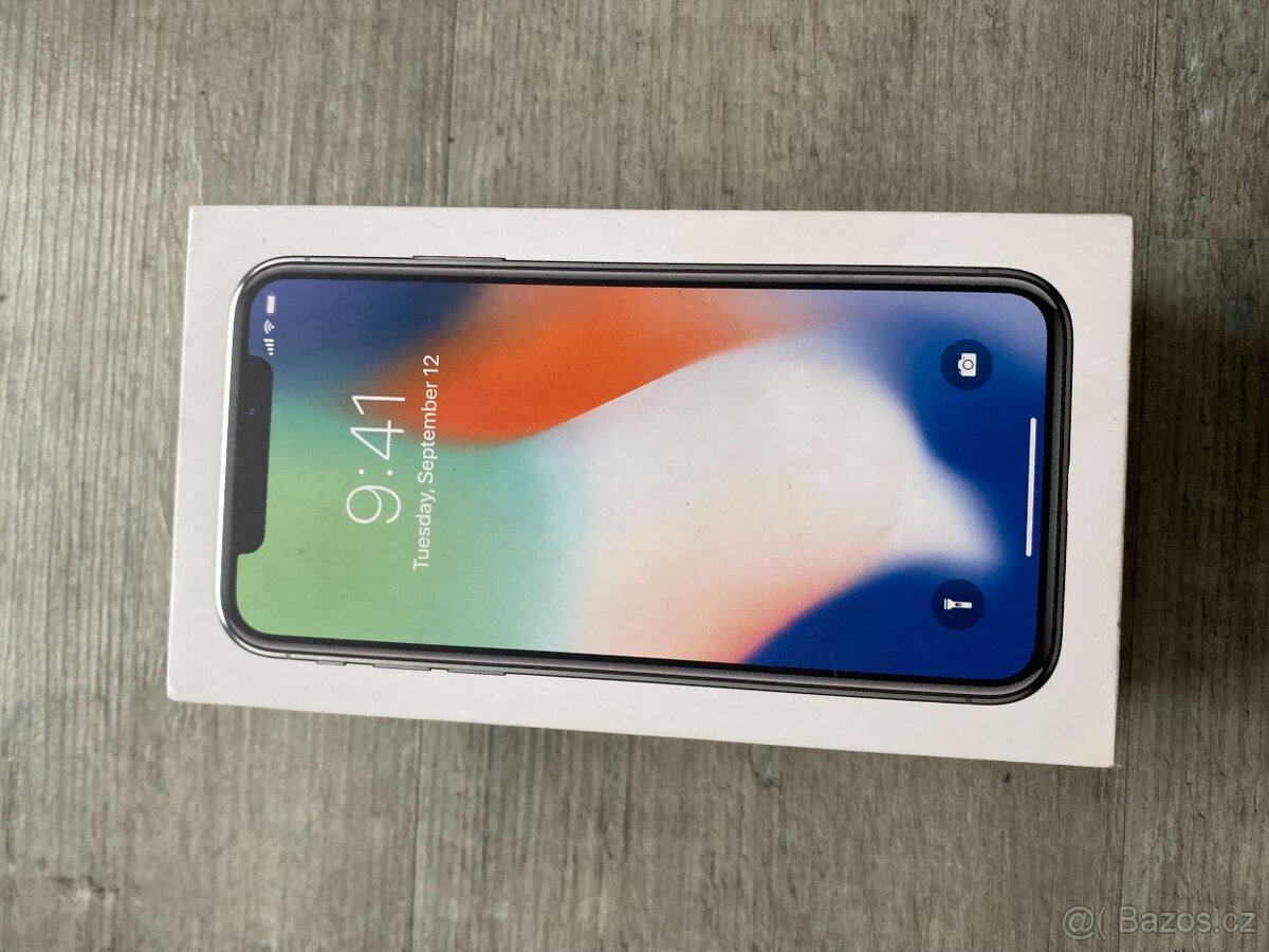 iPhone X 64GB bílý - 3