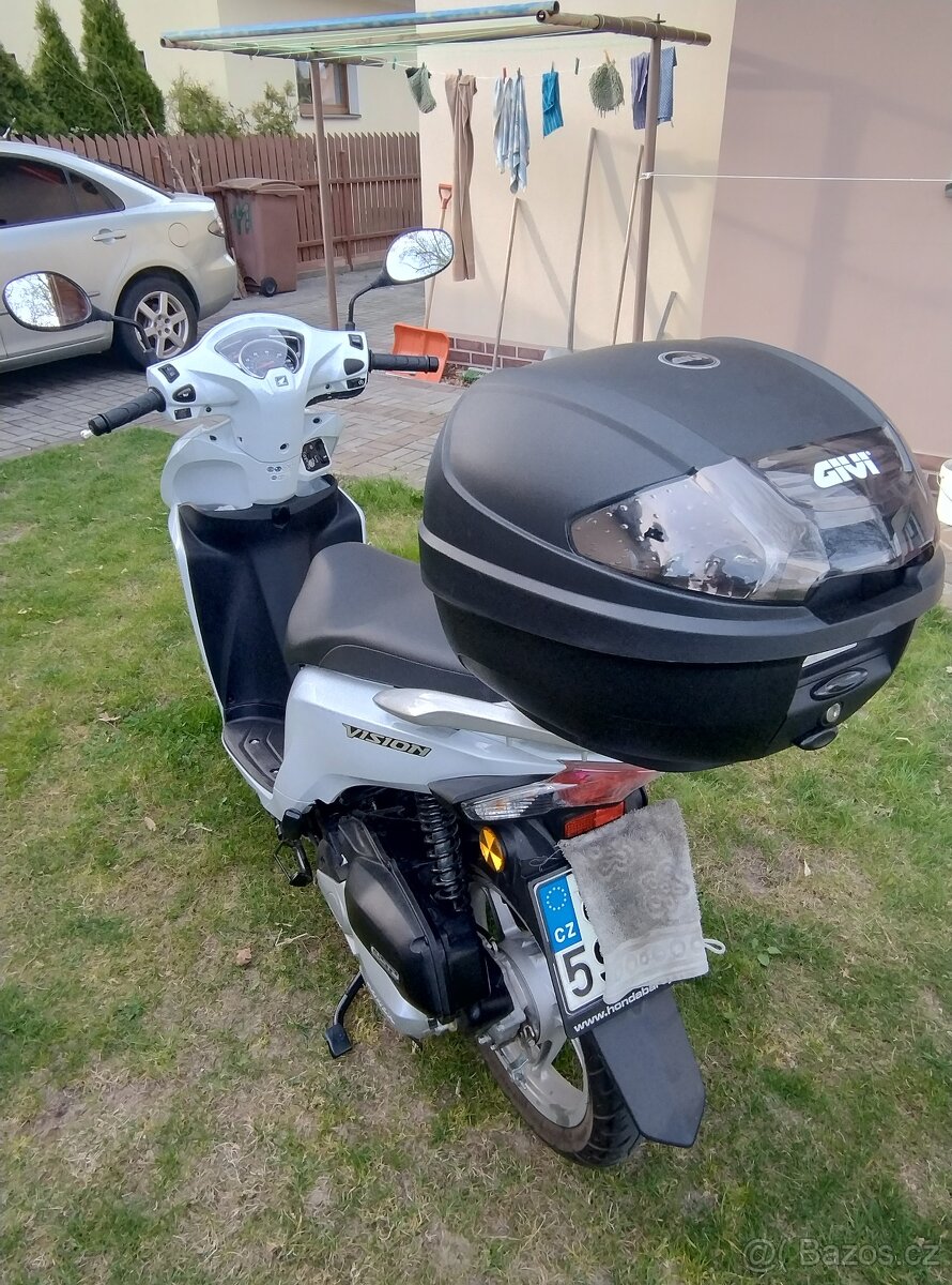 Honda Vision - 3