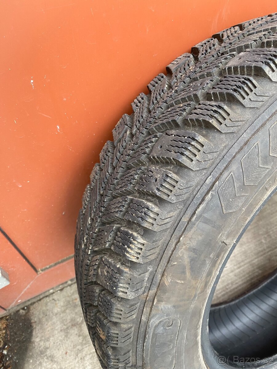 Pneu 165/70 R14 - 3